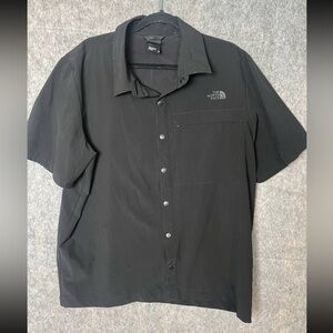 The North Face Men Size XL Black Short Sleeve performance Button‎ Down Shirt